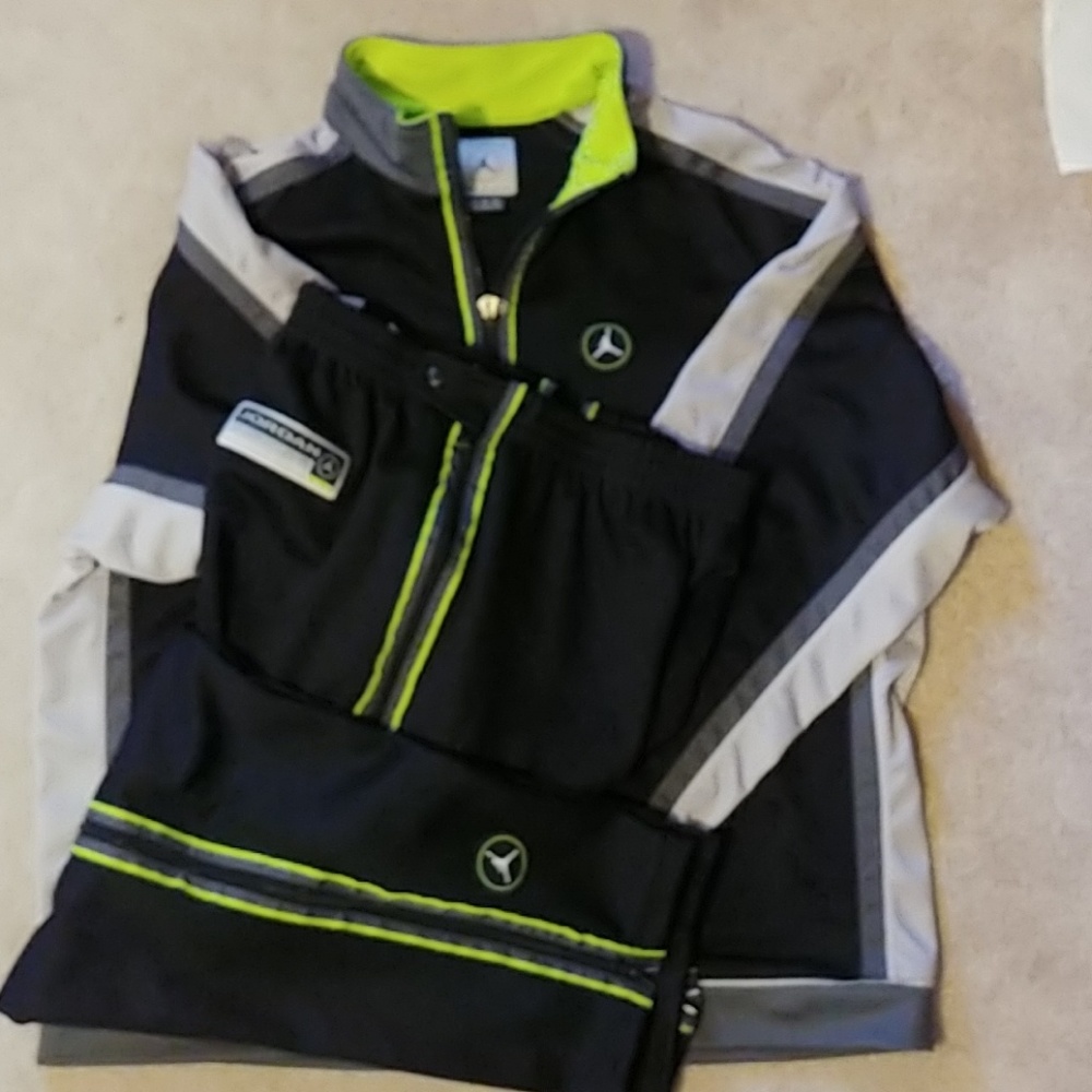 Jordan Warm up Suit
